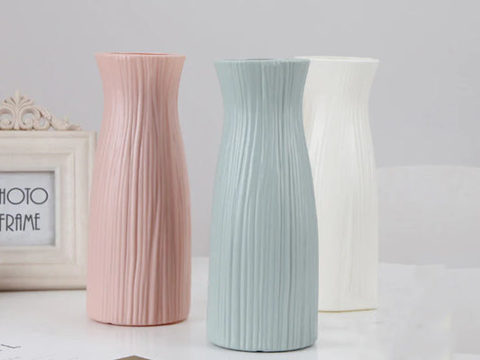 Plastic Vase Ceramic Look Lined